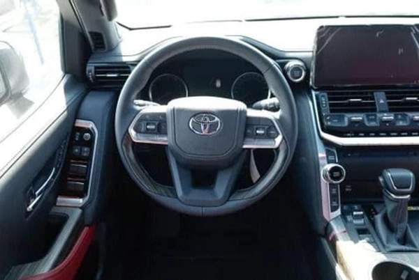 Toyota Land Cruiser VXR 3.3L TT