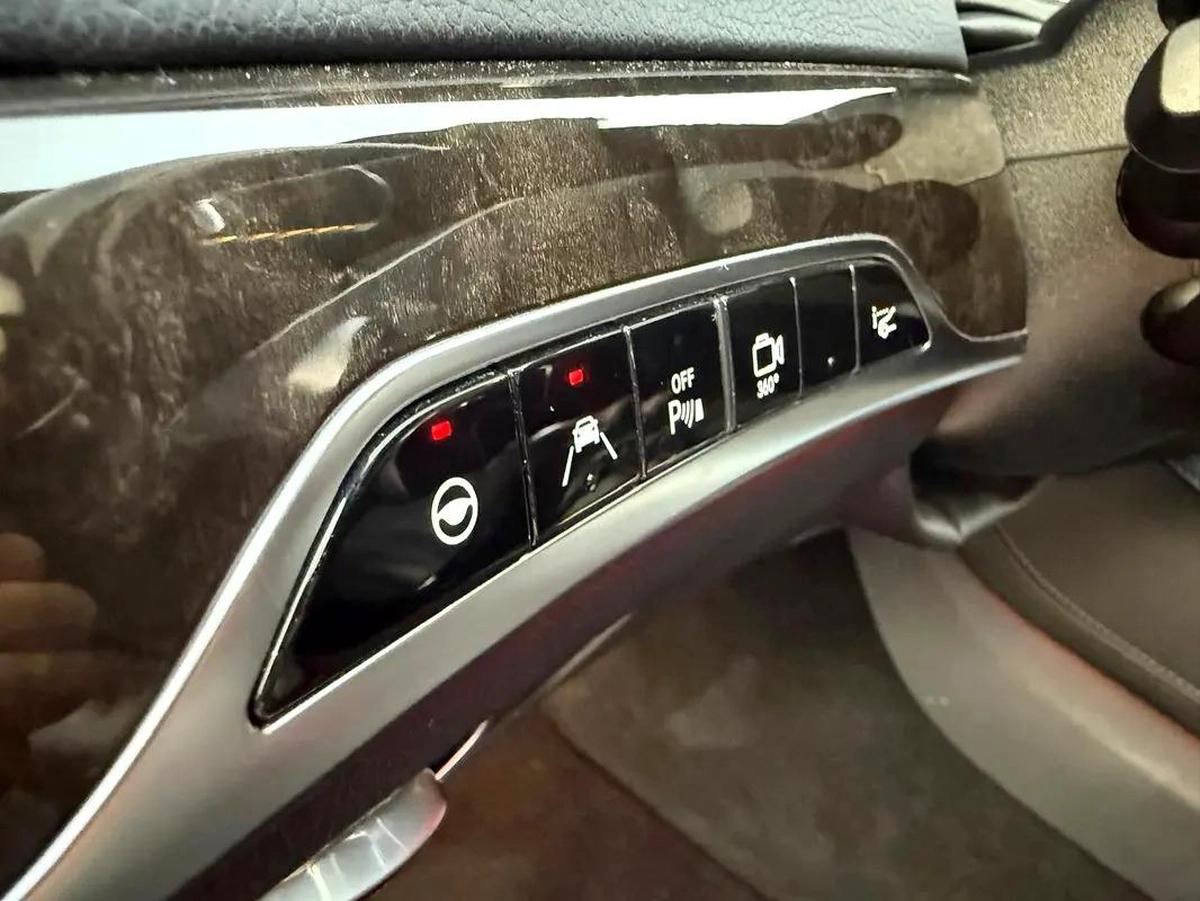 Mercedes-Benz S-Class S 550 2017 - Japanese Specs - GCC Car-2-2