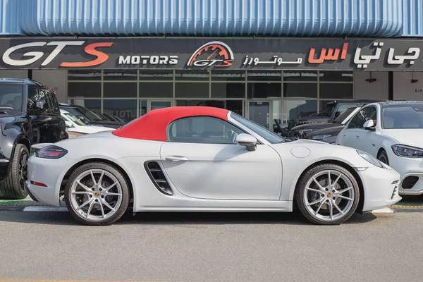 Brand New Porsche 718 Boxster 2024 | GCC |Only 500 KM