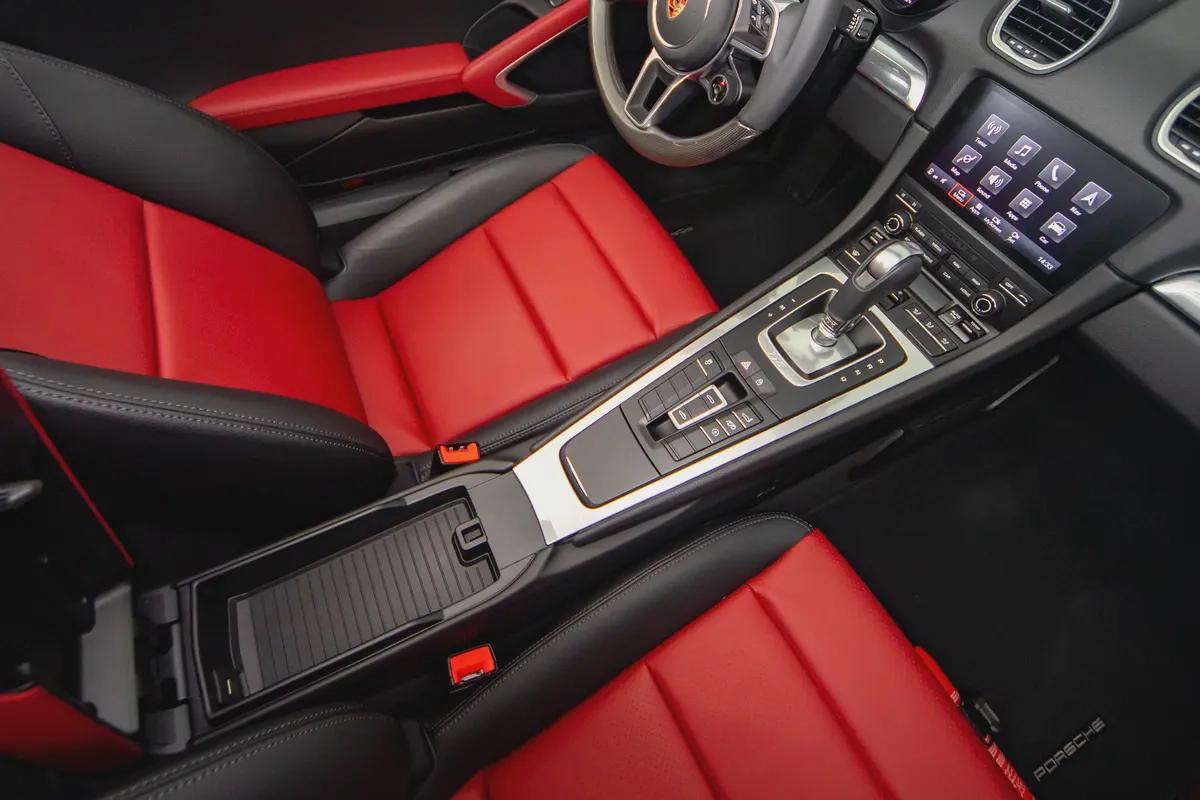 Brand New Porsche 718 Boxster 2024 | GCC |Only 500 KM-17-17