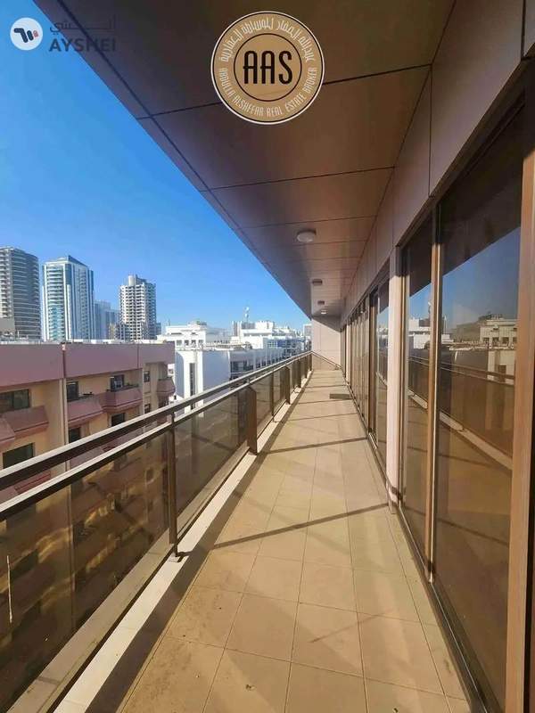 Spacious and luxurious 3bhk with a closed kitchen in mankhool near sharaf dg metro station