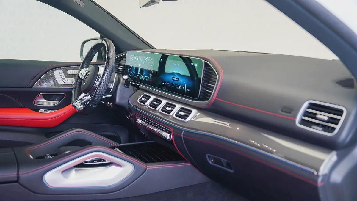 | AED 4,660 PM | Up to 3 Year Warranty, 22in Wheels | GLE 53 AMG-5-5