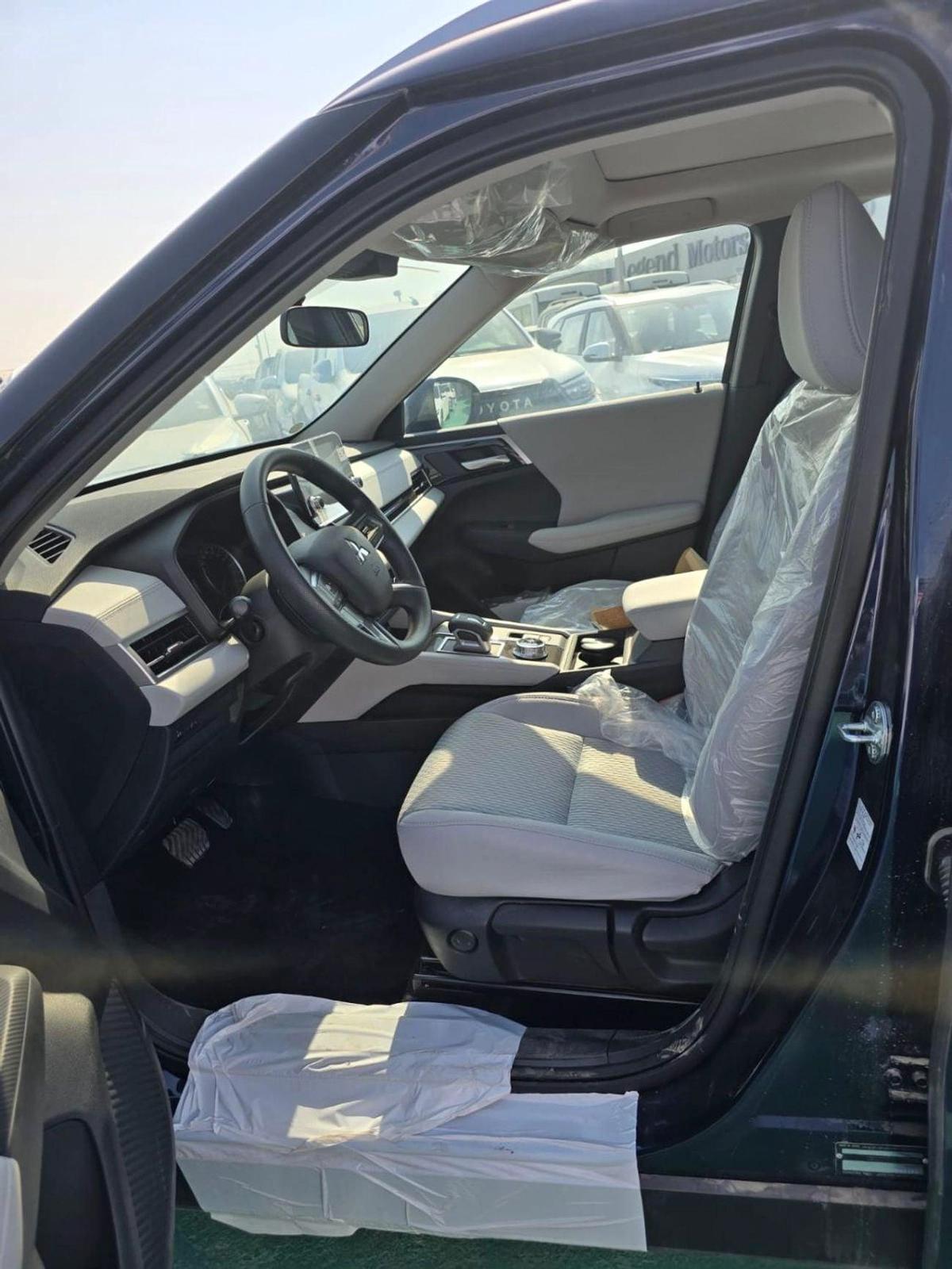 Mitsubishi Outlander MITSUBISHI OUTLANDER M-LINE-8-8