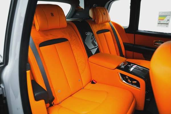 2026 ROLLS ROYCE CULLINAN BLACK BADGE WITH WARRANTY AND SERVICE CONTRACT