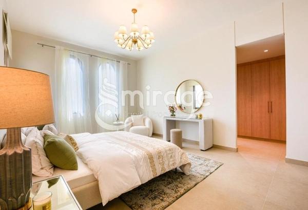 Stunning 4BR+M Almeira | Perfect Location