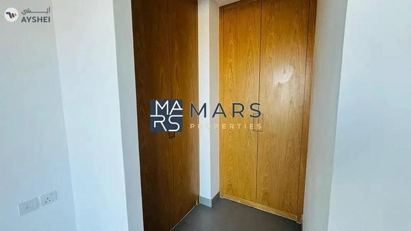 Stylish 1BHK with Balcony – Ideal Location!