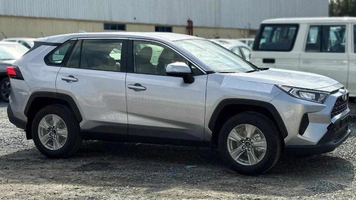 Toyota RAV4 2.0L 2WD AT LE-13-13