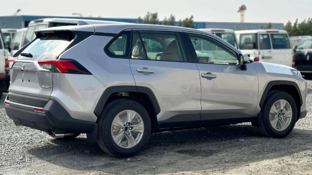 Toyota RAV4 2.0L 2WD AT LE-10-10