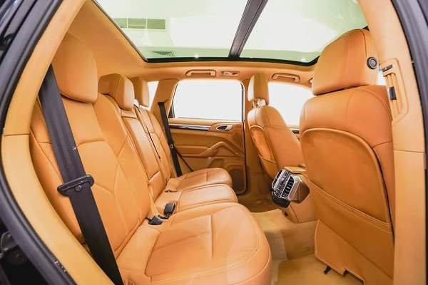 AED 1136 PM | PORSCHE CAYENNE S 2012 | LOW KMS | WELL MAINTAINED | 1 YEAR WARRANTY | GCC