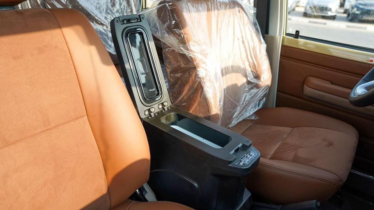 Toyota Land Cruiser 70-9-9