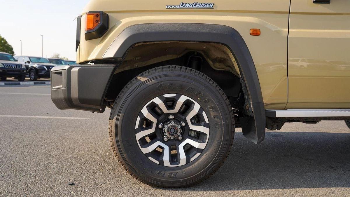 Toyota Land Cruiser 70-17-17