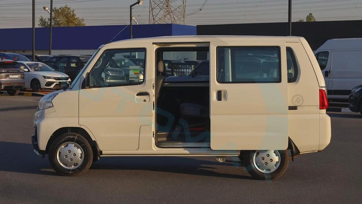 2025 CMC Veryca Window Van 1.5L RWD GCC 0Km With 3 Years Or 100,000 Km Warranty-18-18