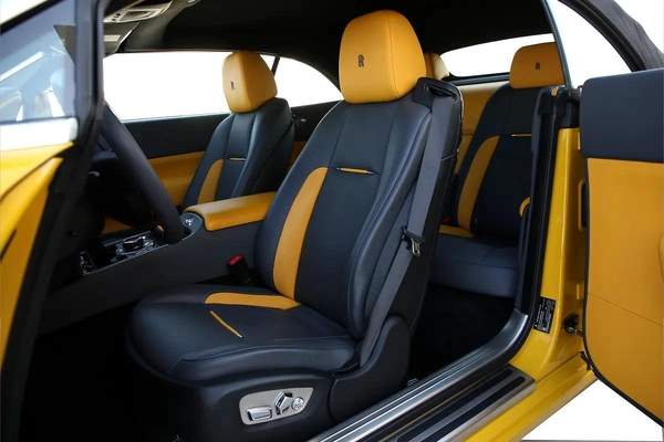 ROLLS ROYCE DAWN - 2018- GCC - FULLY LOADED -Luxurious Convert