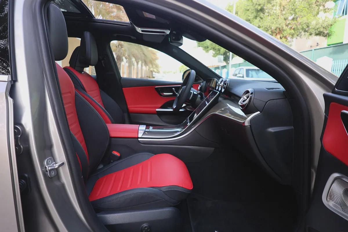 Mercedes C200 -Premium Plus 2024-12,000KM-GCC SPECS-UNDER WARRANTY-SERVICE CONTRACT-16-16