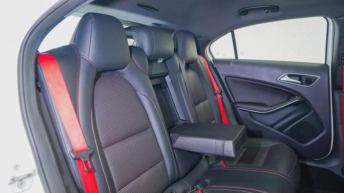 Special Offer | Collector’s Example, Low KM | A 45 AMG Edition 1-6-6