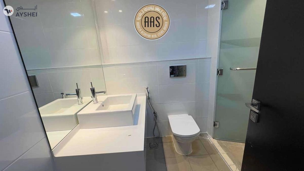 luxury 3bhk in prime location sheikh zayed road rent 235k-12-12