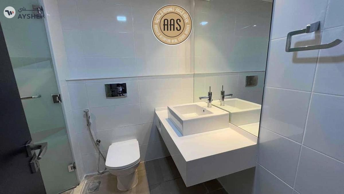 luxury 3bhk in prime location sheikh zayed road rent 235k-1-1