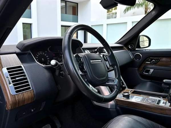 AED 2,300 P.M | 0% DOWN PAYMENT | RANGE ROVER HSE | 3.0SC V6 | 2019 | GCC SPECS | SVR KIT