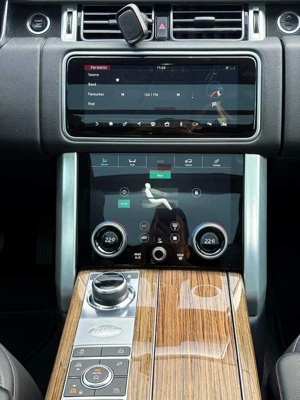 AED 2,300 P.M | 0% DOWN PAYMENT | RANGE ROVER HSE | 3.0SC V6 | 2019 | GCC SPECS | SVR KIT