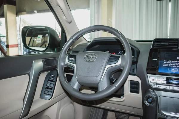 1 YR WARRANTY | 4.0 GXR | AED 1650 PM | GCC