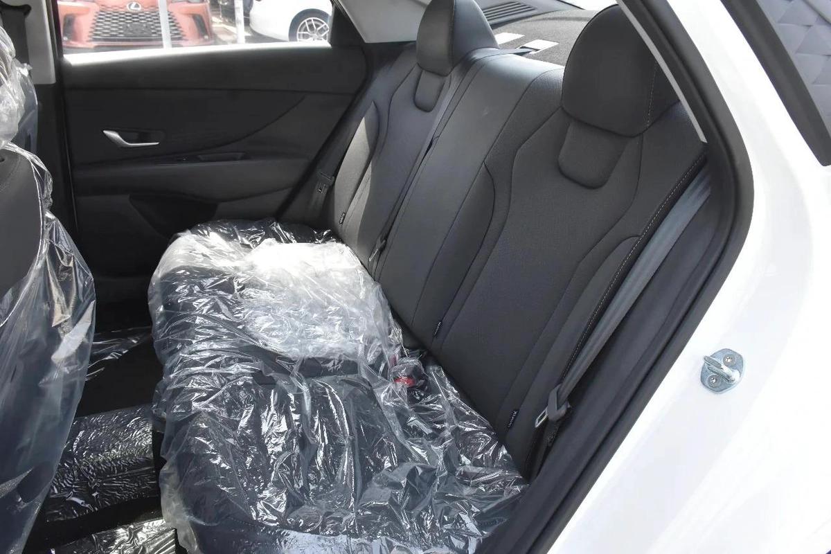 HYUNDAI ELANTRA LUXURY 2025 | WHITE LIKE-3-3