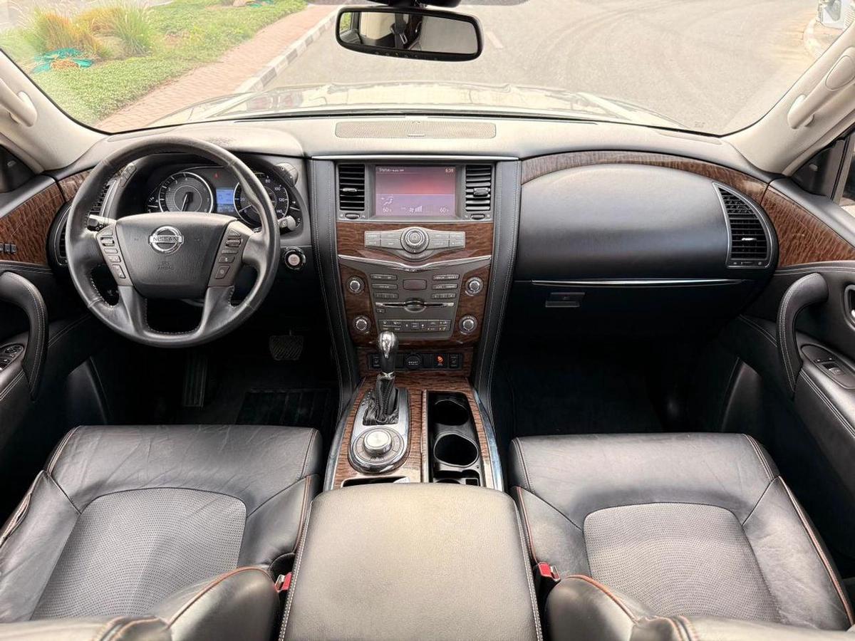 Nissan Armada SL 4WD Full option sunroof-4-4