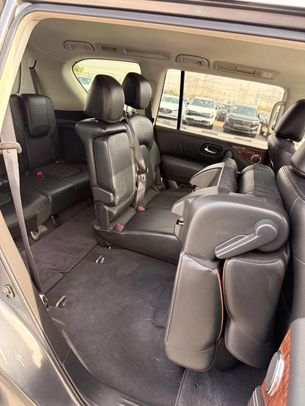 Nissan Armada SL 4WD Full option sunroof-18-18