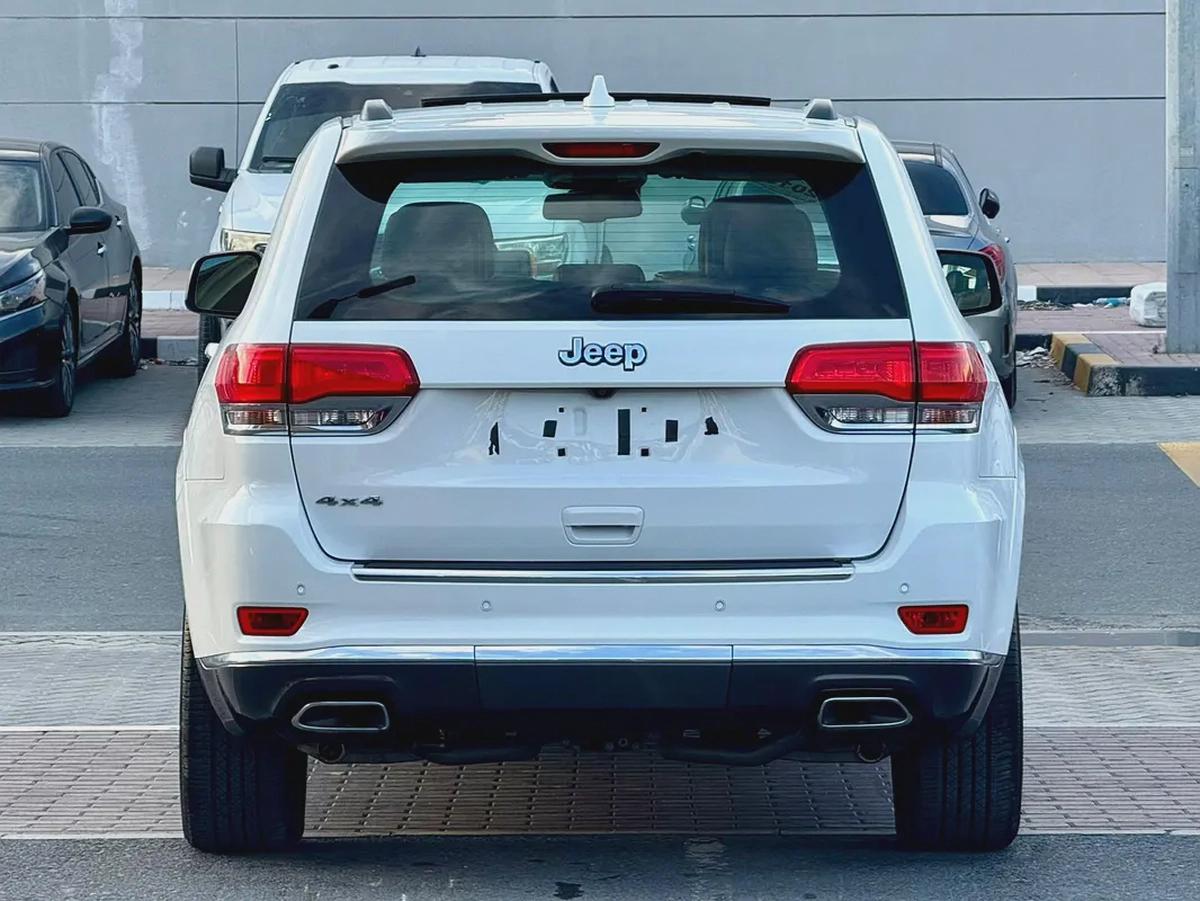 Jeep Grand Cherokee, 2015 GCC specs, full option, no accidents.-4-4