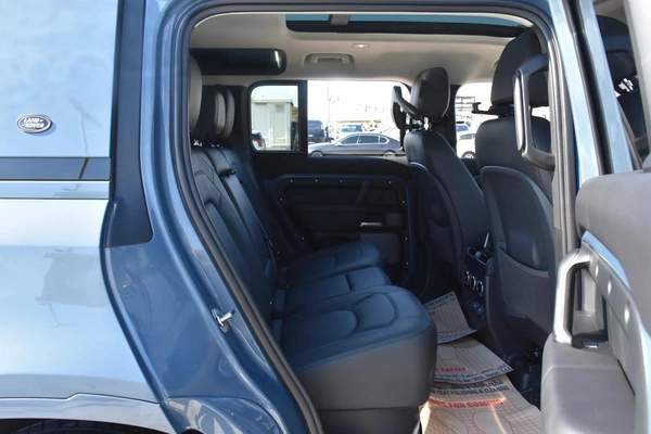 LAND ROVER DEFENDER 110 S 2024 | BLUE