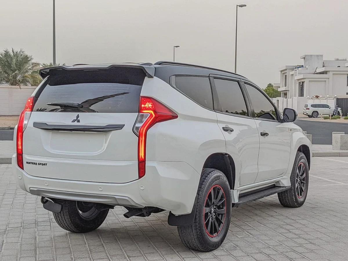 MITSUBISHI MONTERO SPORT 2019 GLS 4WD FULL OPTION GCC IN EXCELLENT CONDITION-9-9