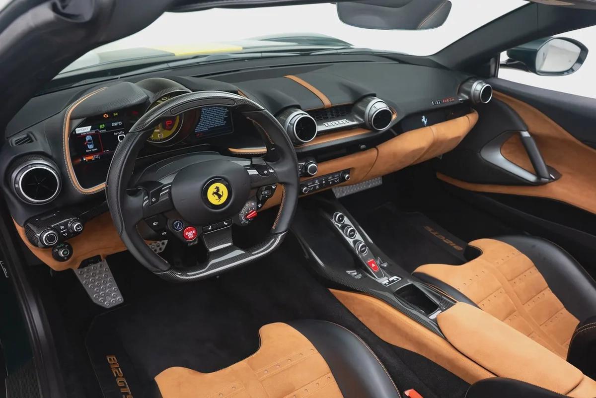 2022 FERRARI 812 GTS | MAIN DEALER SERVICE |-10-10