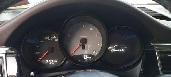 2015 PORSCHE MACAN S || ORIGINAL PAINT|| EXCELLENT CONDITION || SINGLE OWNER