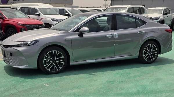 Toyota Camry GLE 2.5L Hybrid