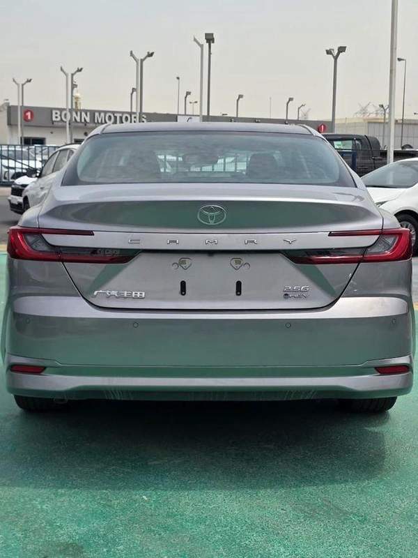 Toyota Camry GLE 2.5L Hybrid