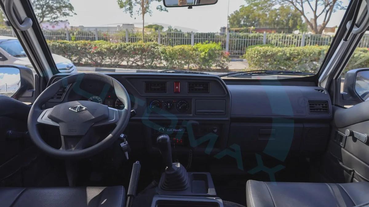2025 CMC D260 Panel Van ( AMBULANCE ) 2.4L RWD GCC 0Km With 3 Years Or 100,000 Km Warranty-2-2