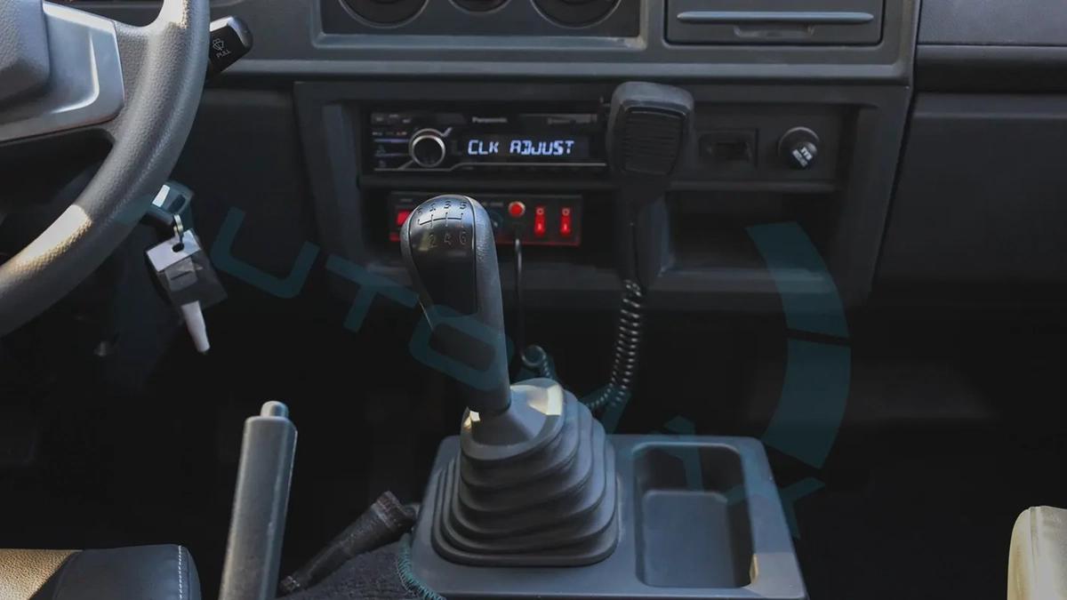 2025 CMC D260 Panel Van ( AMBULANCE ) 2.4L RWD GCC 0Km With 3 Years Or 100,000 Km Warranty-9-9