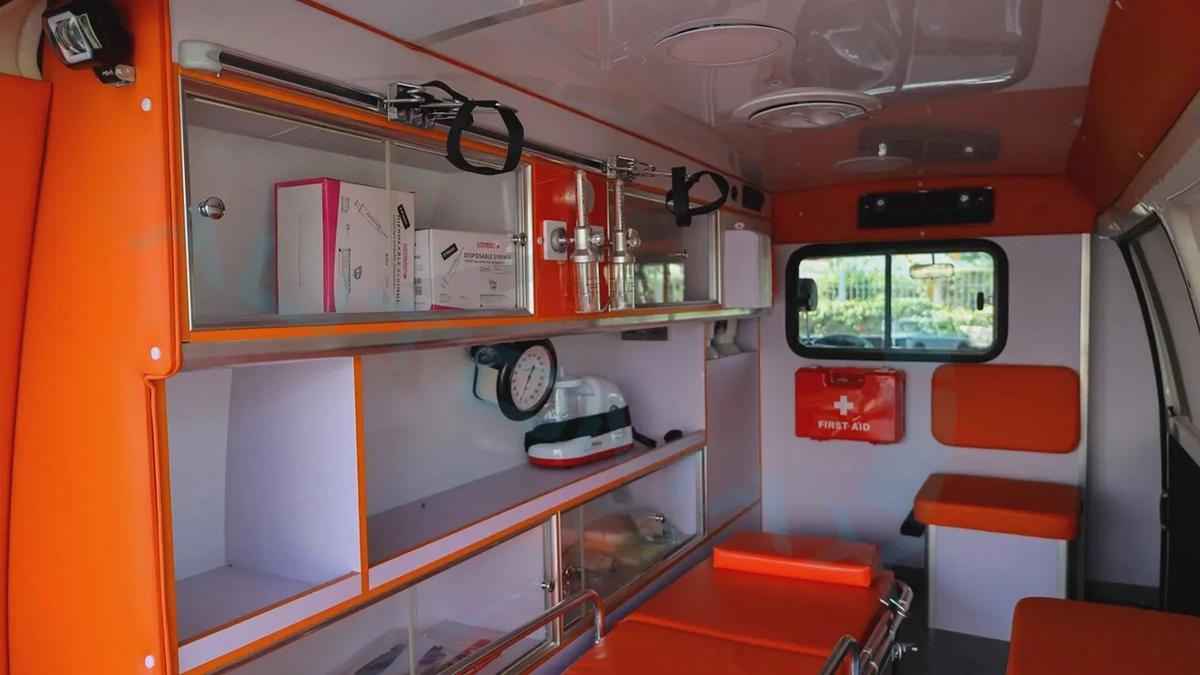 2025 CMC D260 Panel Van ( AMBULANCE ) 2.4L RWD GCC 0Km With 3 Years Or 100,000 Km Warranty-12-12