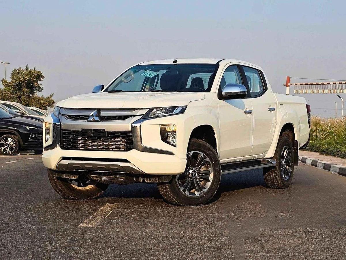 Mitsubishi L200 SPORTERO / 2.4L DIESEL / M/T / 4WD / SPECIAL OFFER / (CODE#68092)-0-0