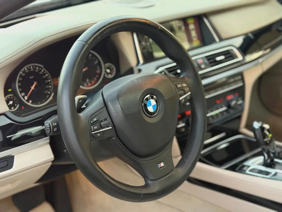 BMW 760M Gcc Full Option Free Accident Super Clean-8-8