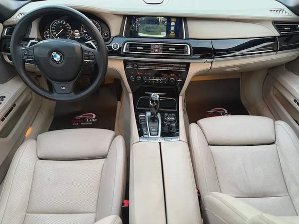 BMW 760M Gcc Full Option Free Accident Super Clean