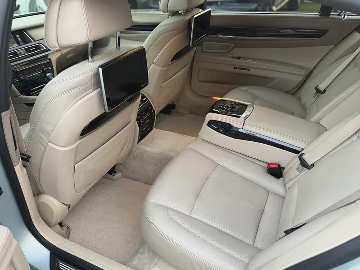 BMW 760M Gcc Full Option Free Accident Super Clean-15-15