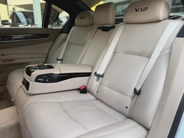 BMW 760M Gcc Full Option Free Accident Super Clean