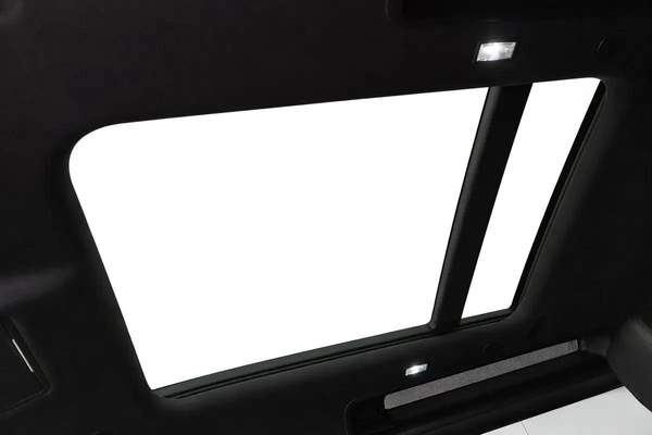 AED 3,819 P.M | 0% Down Payment | P300 S | Clean Carfax – Low Mileage