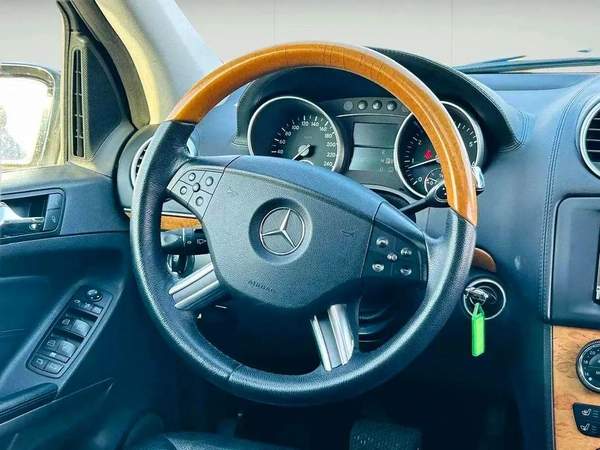 MERCEDES BENZ GL550 - 2008 - CLEAN CAR FRESH JAPAN IMPORT