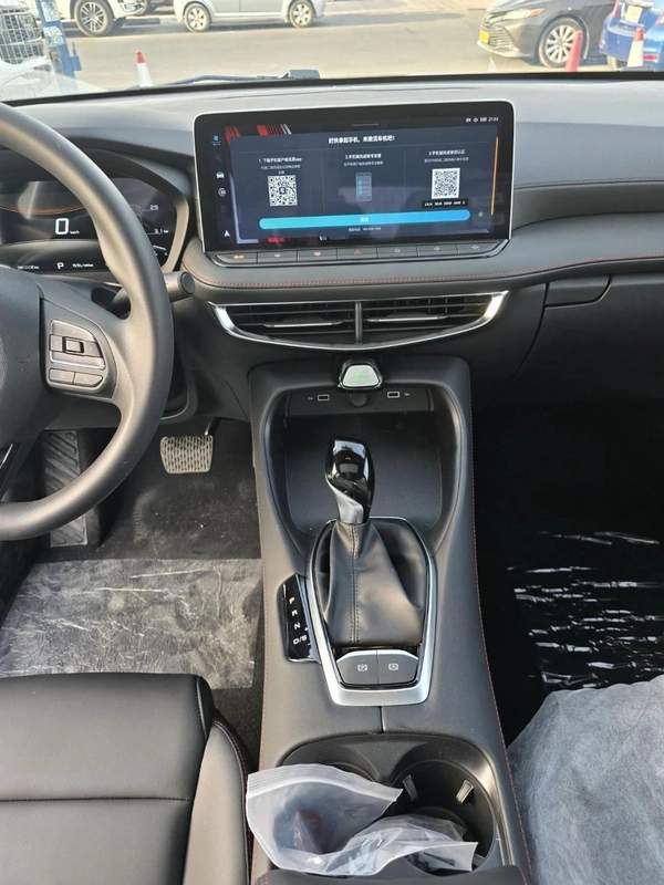 MG5 1.5L LUXURY VERSION