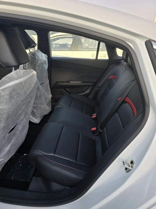 MG5 1.5L LUXURY VERSION