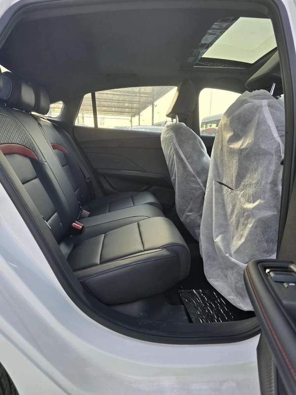 MG5 1.5L LUXURY VERSION