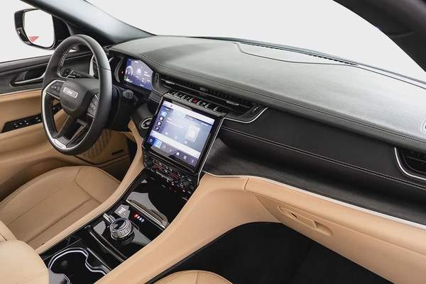 3,049 AED / 60 months | 0% DP | 2023 Jeep Grand Cherokee Limited Plus / Jeep Warranty