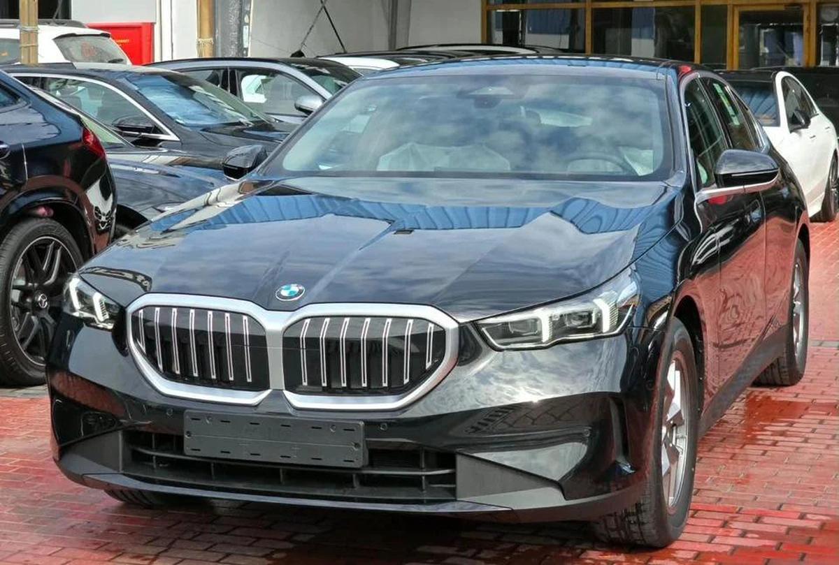 BMW 530i Under Warranty and Service 2026 GCC-0-0