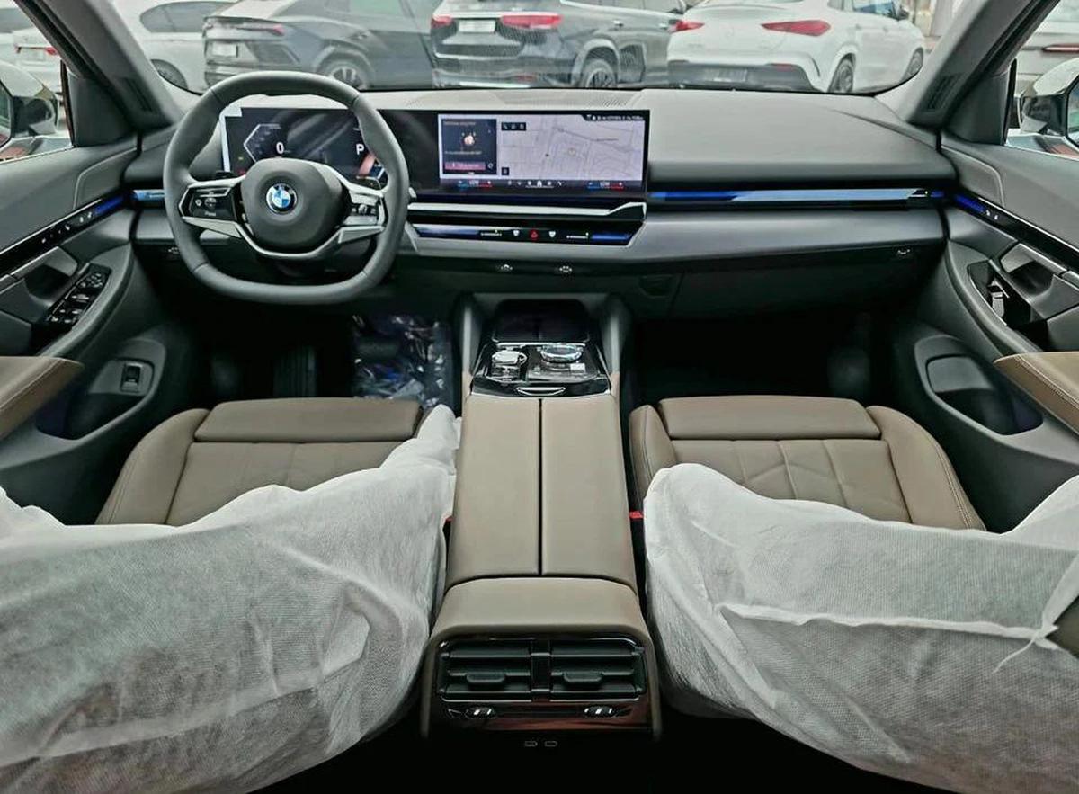 BMW 530i Under Warranty and Service 2026 GCC-13-13